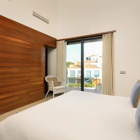 Vale Do Lobo Resort אתר נופש ואלה דה לובו