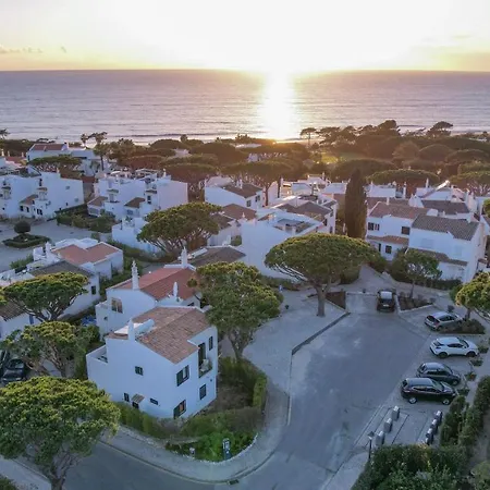 Vale Do Lobo Resort 5*