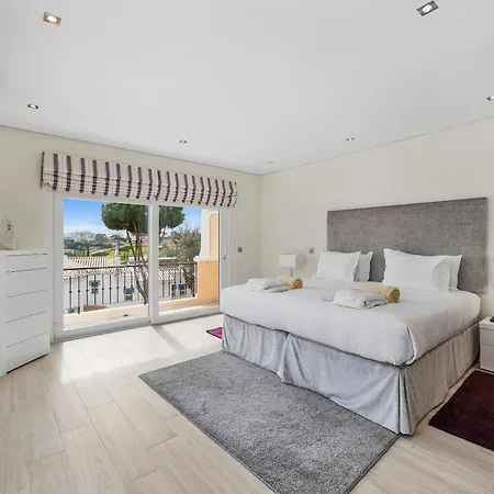 Курортный комплекс Vale Do Lobo Resort Вале-до-Лобо