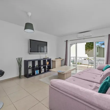 瓦尔度罗保度假酒店 5*