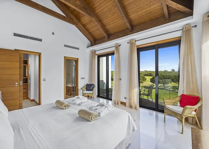 Vale Do Lobo Resort 5*